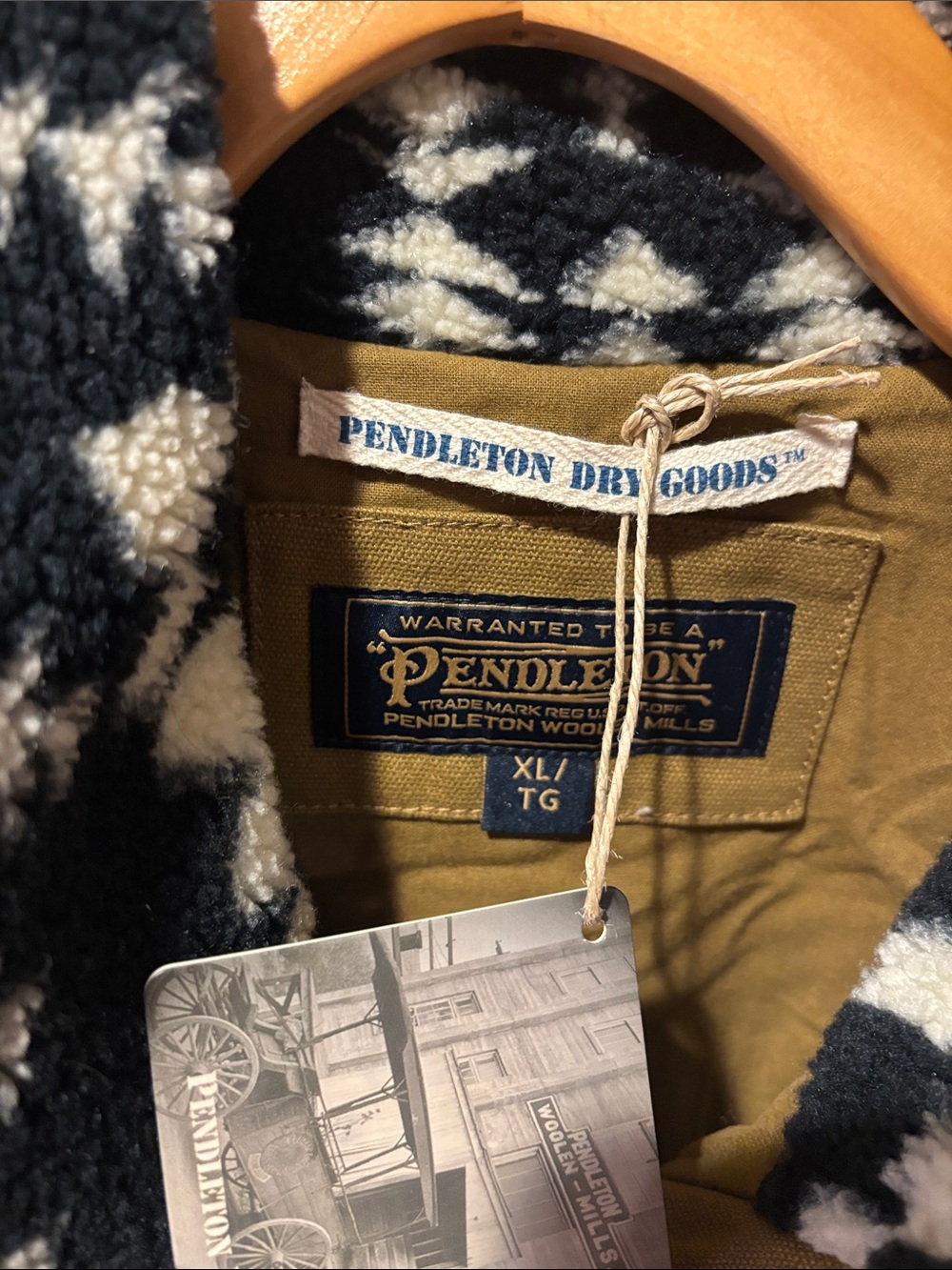 Pendleton navy & Cream Geometric Patterned Fleece Jacket - Picture 2 of 6